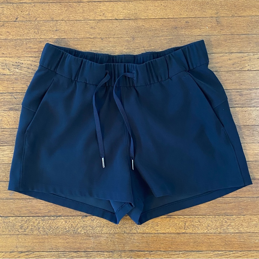 Lululemon On The Fly 2.5” Shorts - Picture 2 of 6